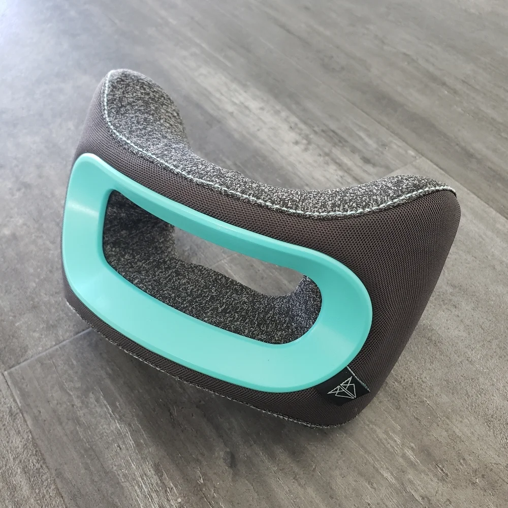 BULLBIRD | Mint Commuter Travel Neck Pillow